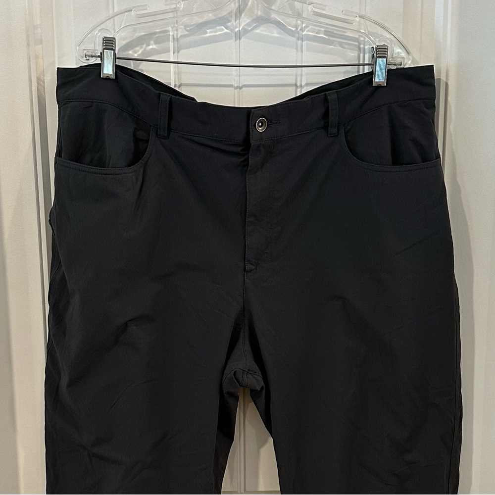Mountain Hardwear Gray Soft Shell Pants Men’s Size 42